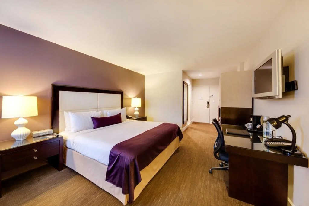 Saffron Hotel