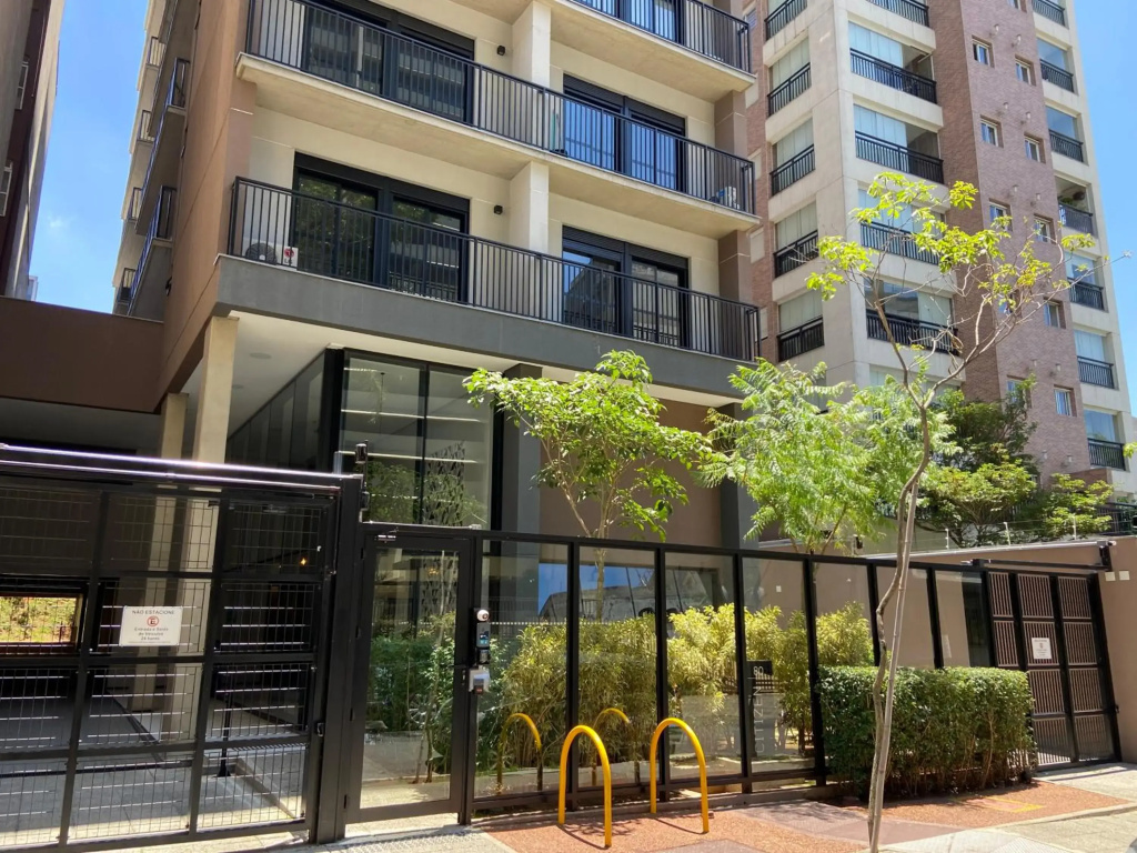 82 New studio next Paulista Av, fast wifi and balcony