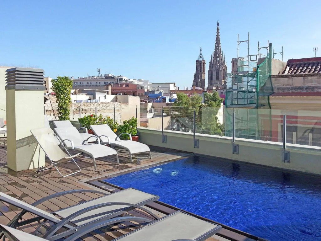 Aspasios Catedral Apartments