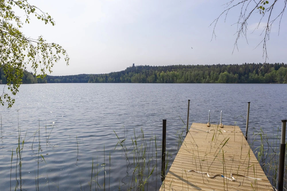 Peace and Privacy Travel - Aulanko Lake Hide-out