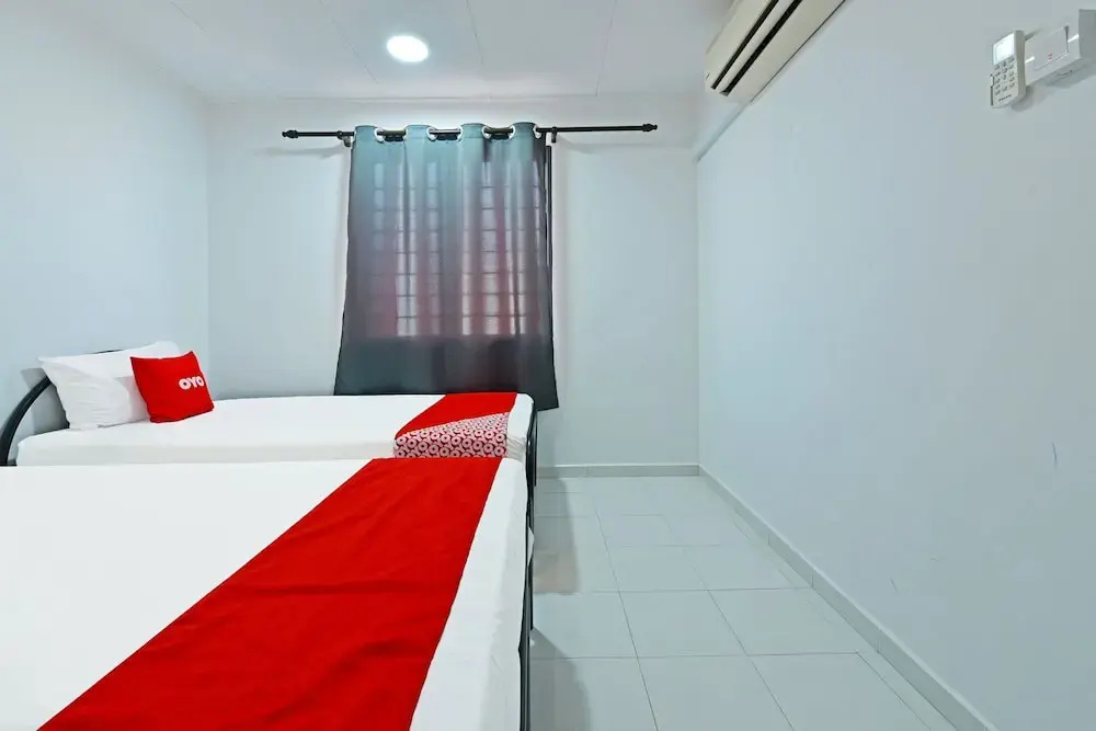 OYO 90493 JL Homestay