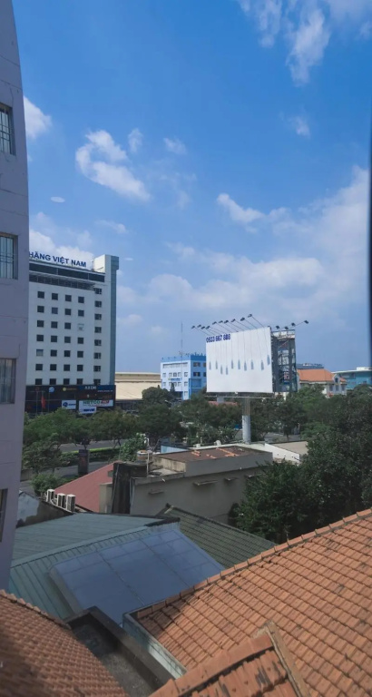 White Diamond Airport Hotel - TSN