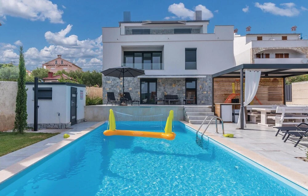 Sun & Sea Villa with a view