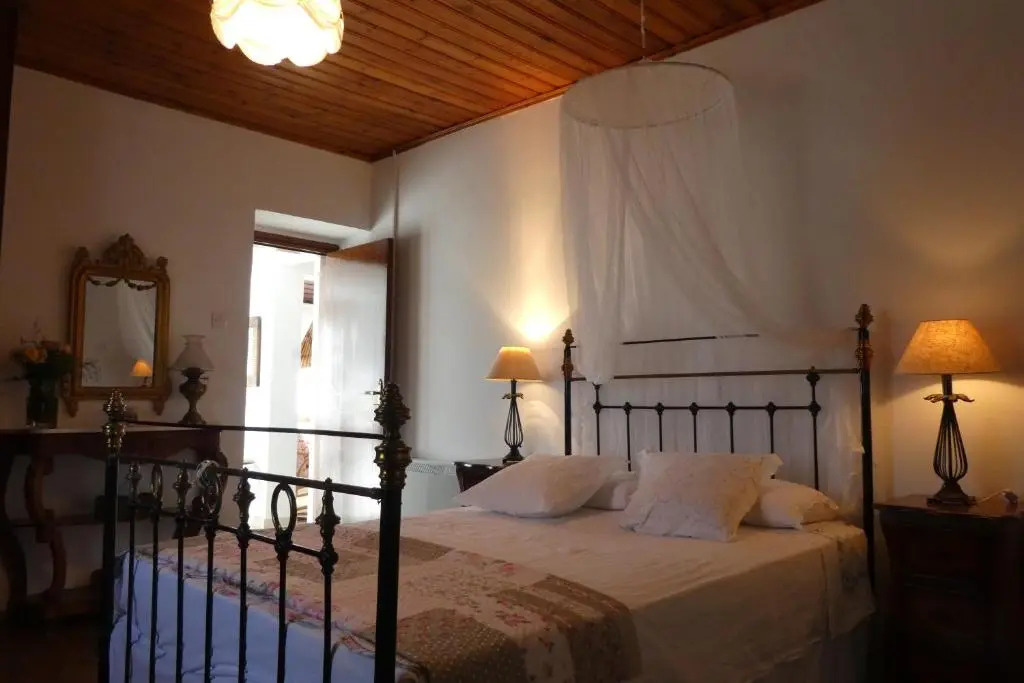 Lola's Cottage & Garden