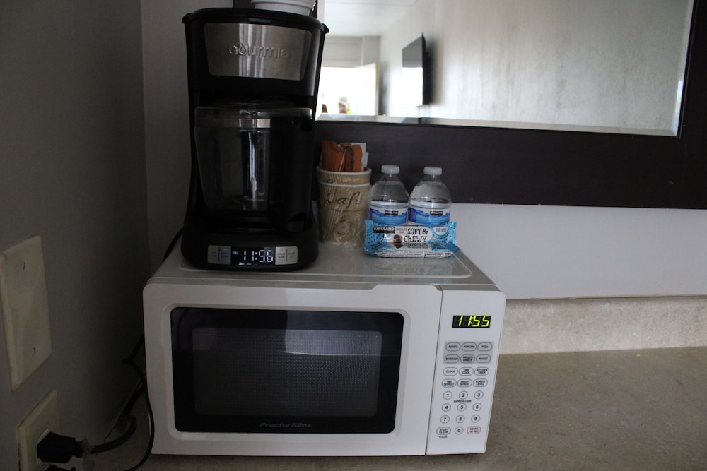 APM Inn and Suites