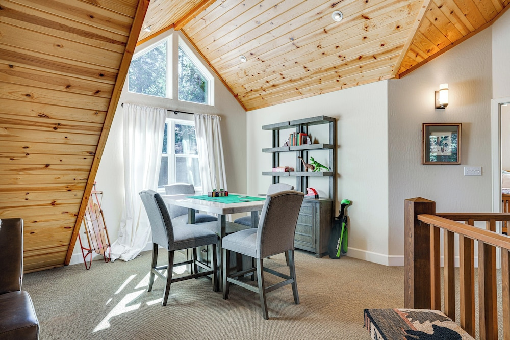Game Room & Hot Tub! Dog-friendly Arnold Retreat