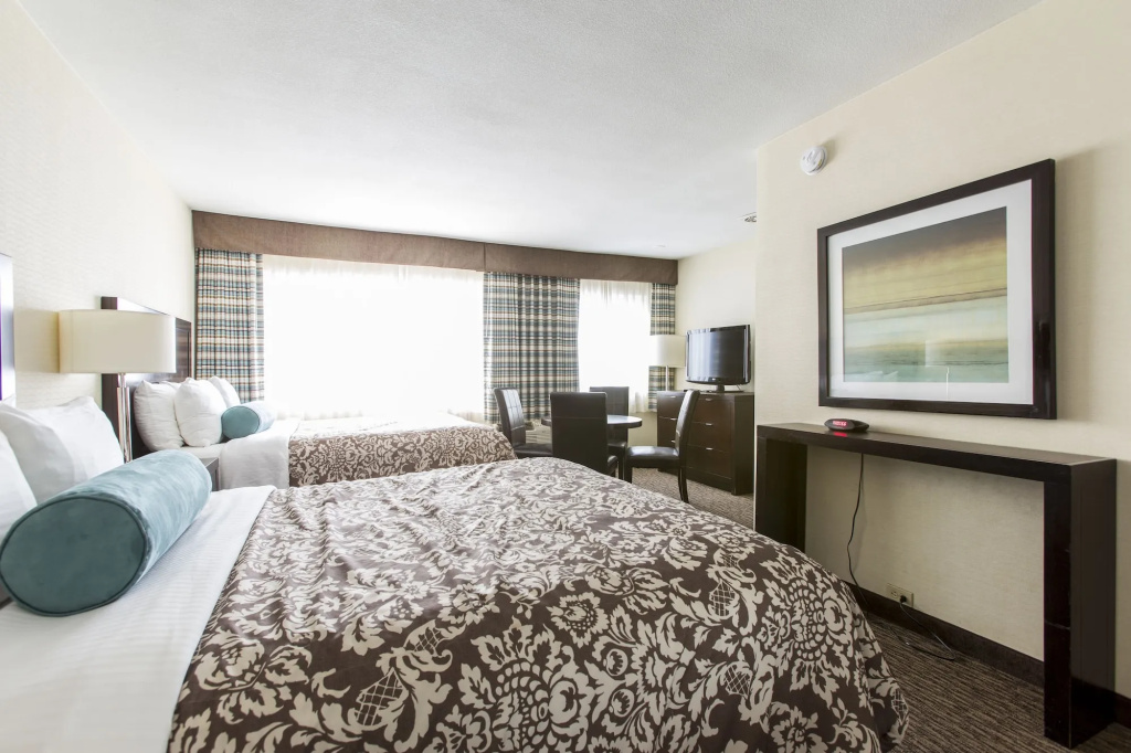 Royal Palace Westwood Hotel