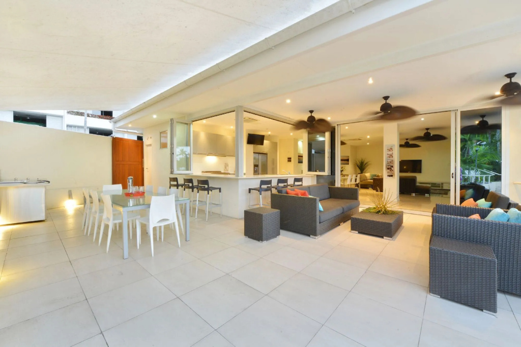 Club Tropical Resort - Official Onsite Reception & Check In