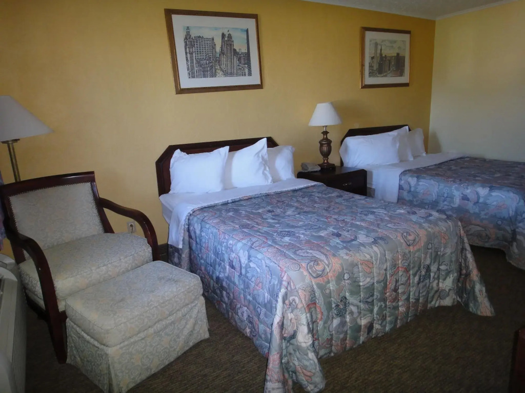 Lake Logan Inn Capital O Ohio