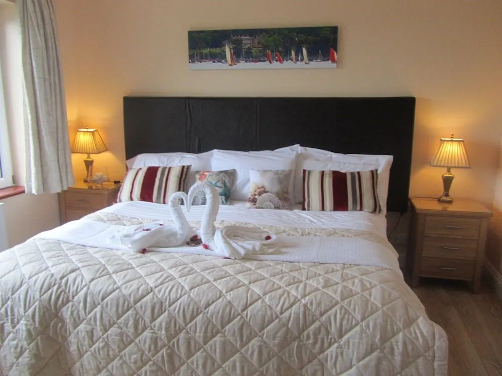 Edencrest Bed  Breakfast
