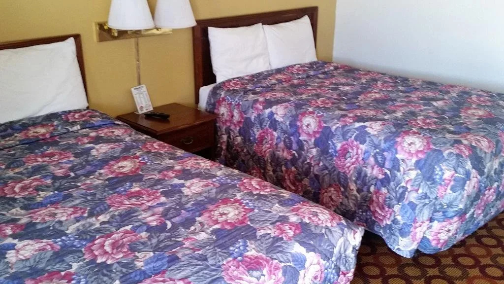 Colonial Inn