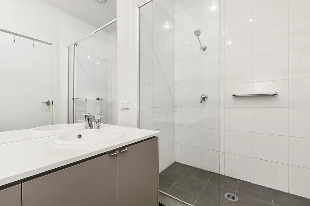 3 Bedroom Condo Near Pool
