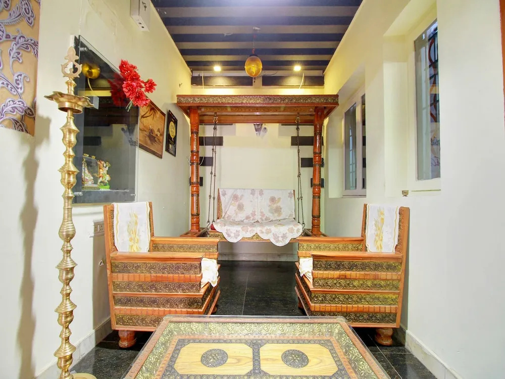 OYO 5672 Vaani Villa