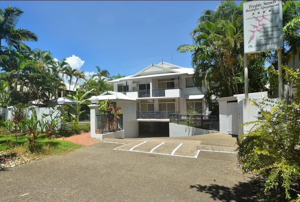 Latitude 16 Tropic Sands