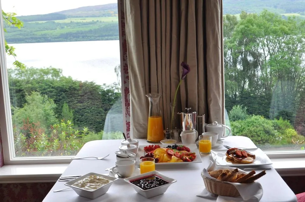 Loch Ness Lodge