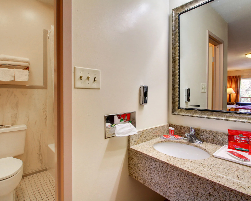 Twin Star Lodge