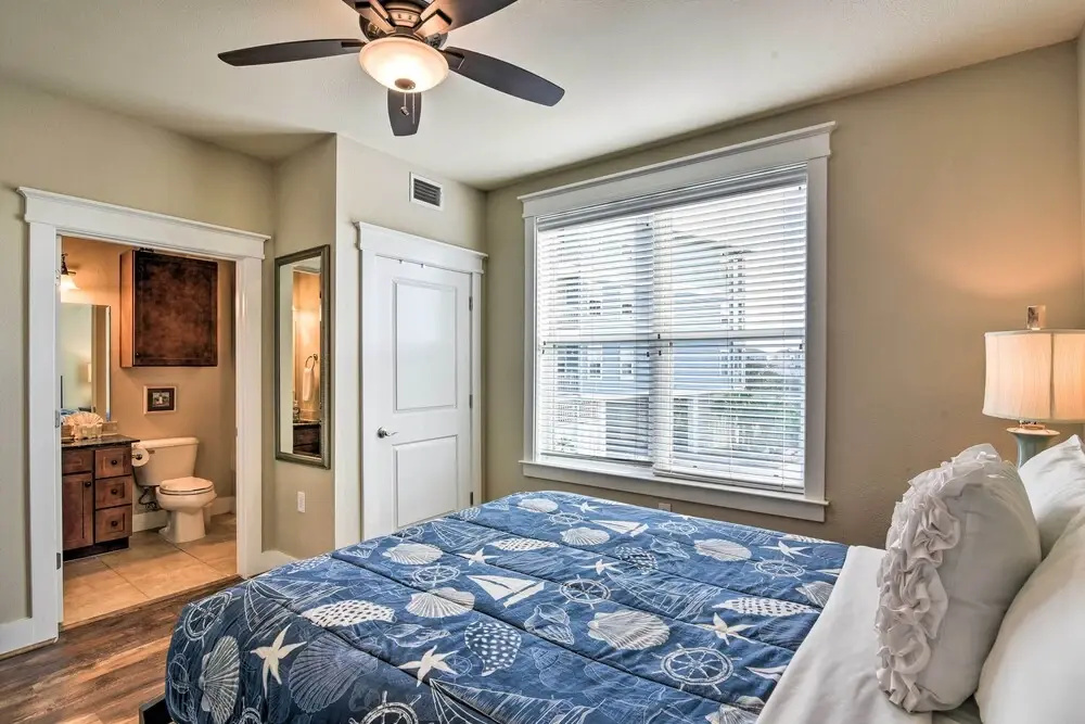 'driftwood' Galveston Resort Escape w/ Deck & View