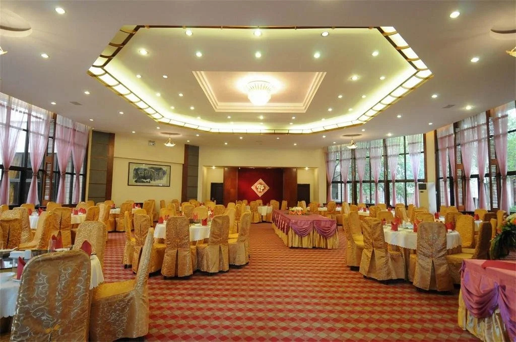 Emei Mount Xiuhu Holiday Resort
