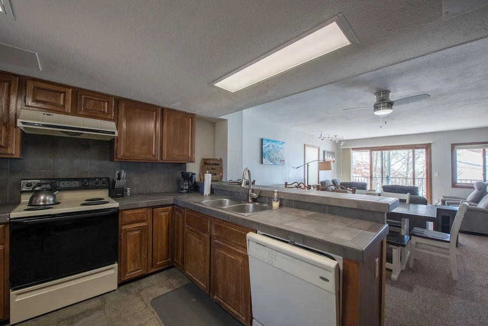 Crested Mtn CMG2 - 2 Br Condo