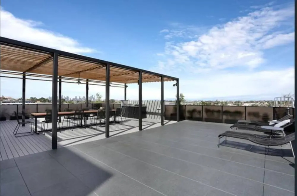 New Spacious 2 Bedroom With Gorgeous City Views