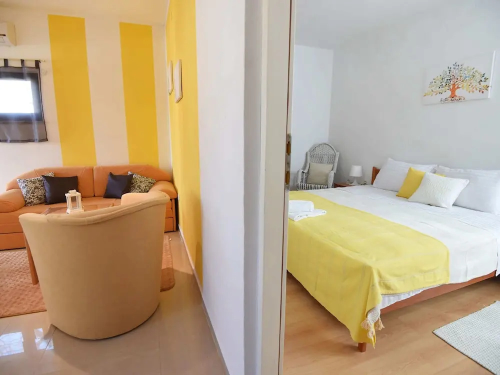 Apartment in Maslenica With Terrace