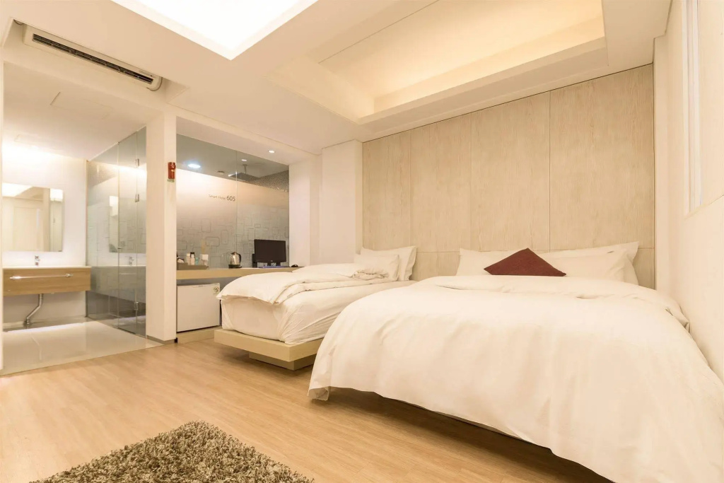 AC Hotel by Marriott Seoul Geumjeong