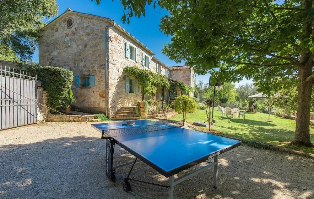 Authentic Villa in Tinjan With Private Pool