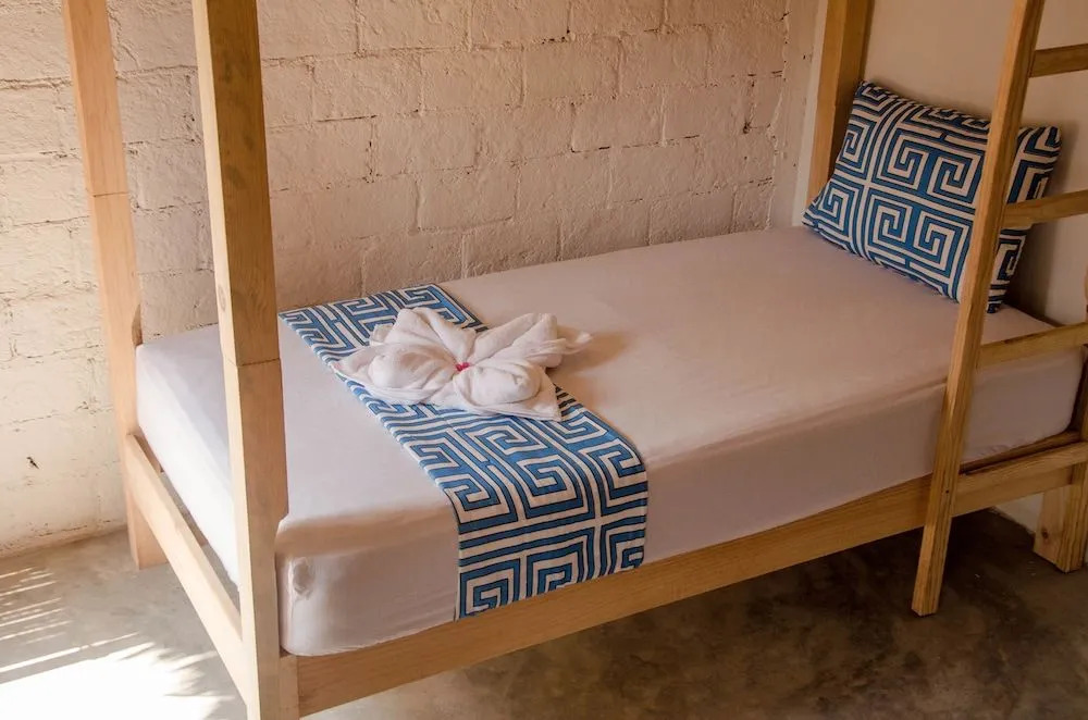 Alebrijes Surf House - Adults Only