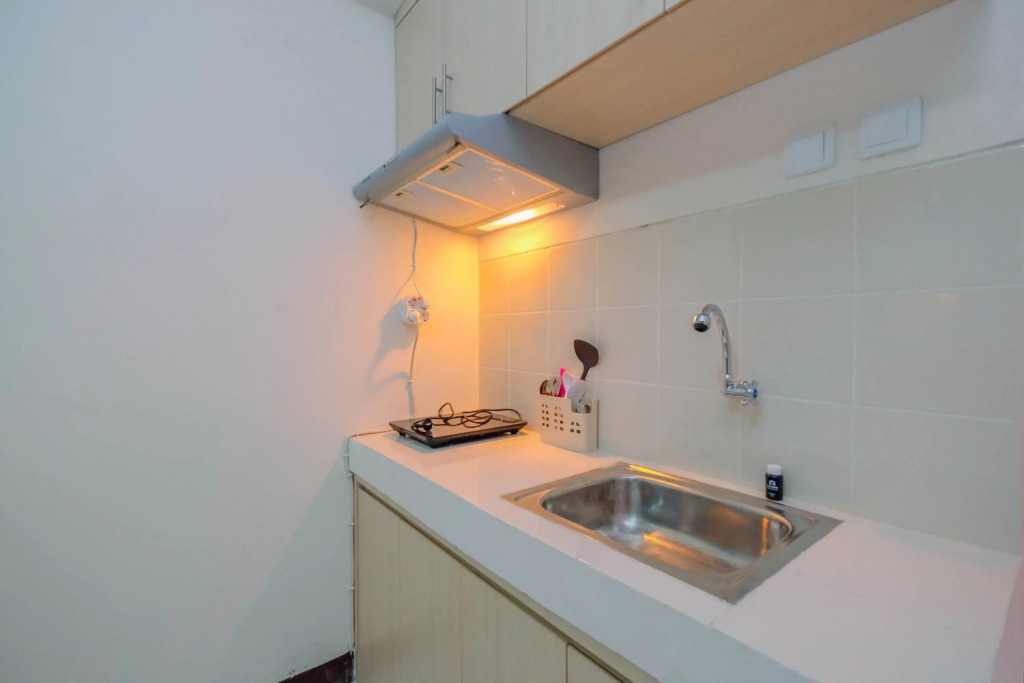 Cozy and Compact Cinere Resort Studio Apartment