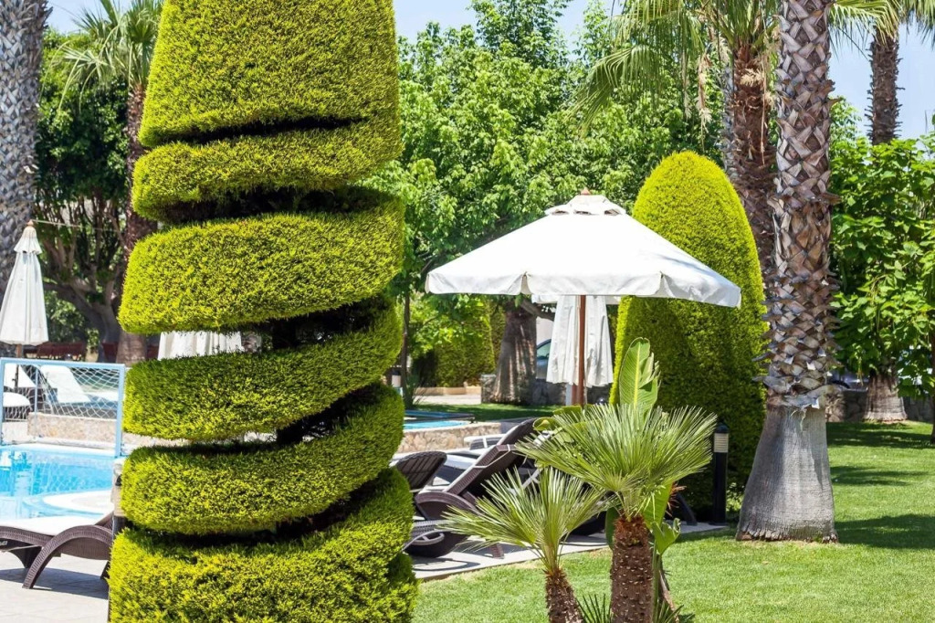 Stavros Melathron Studios