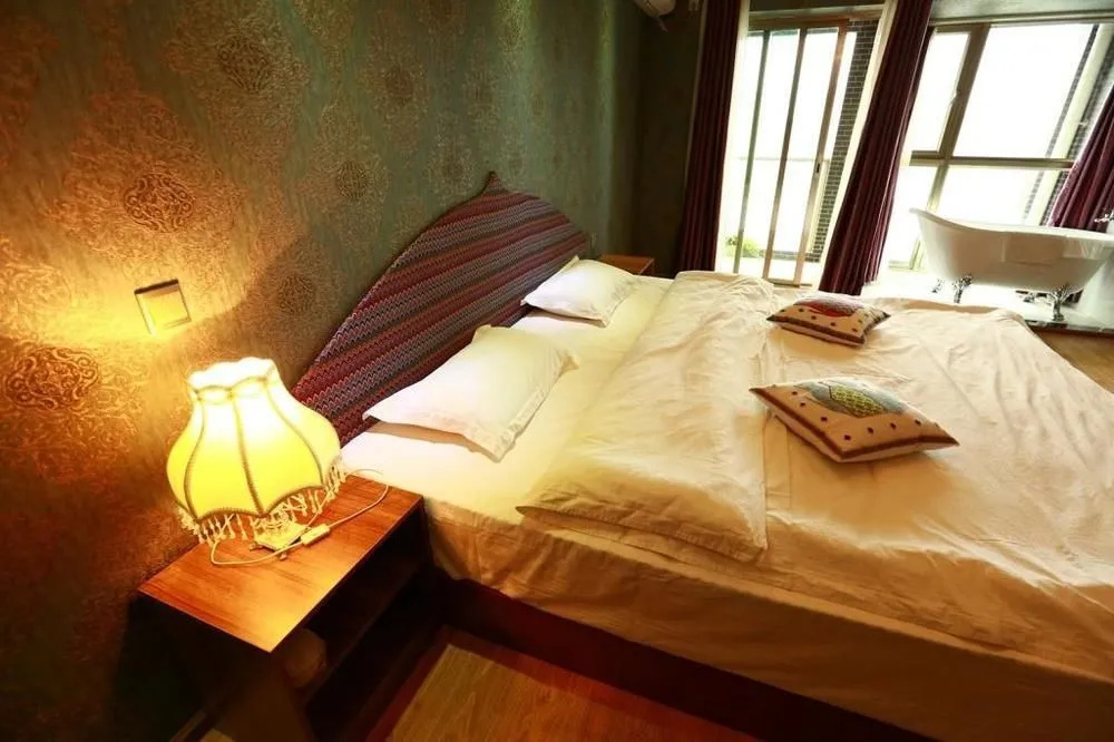 Yawei Apartment Hotel