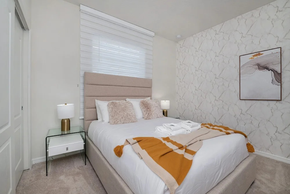 Sun Traveler @ Solterra By Shine Villas #113 5 Bedroom Townhouse