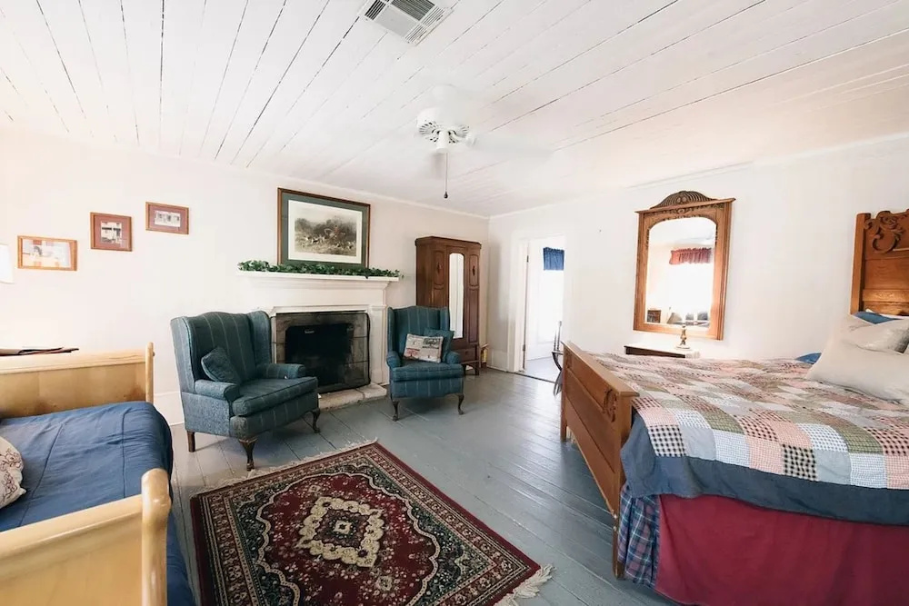 The Inn At Salado