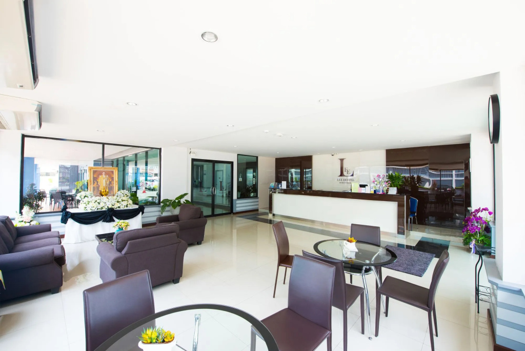 Lee Hotel