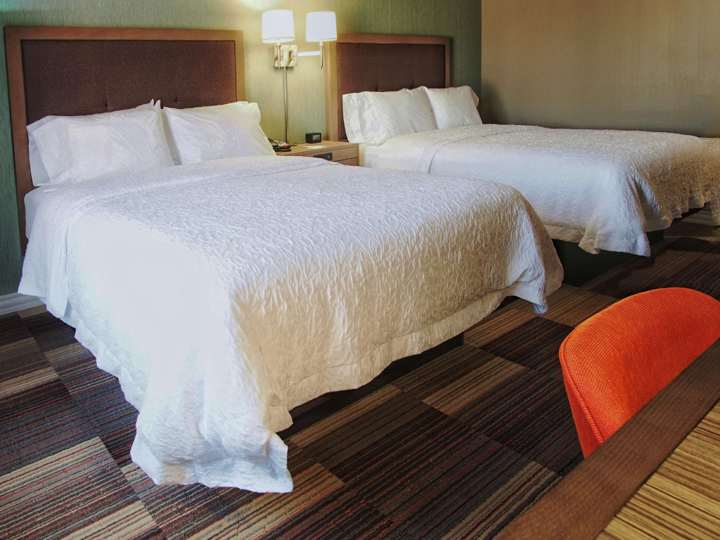Hampton Inn & Suites Moore