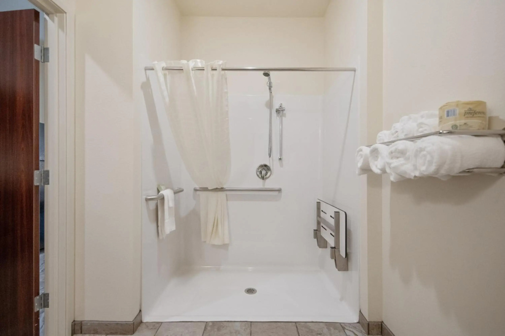 Cobblestone Hotel & Suites - Austin