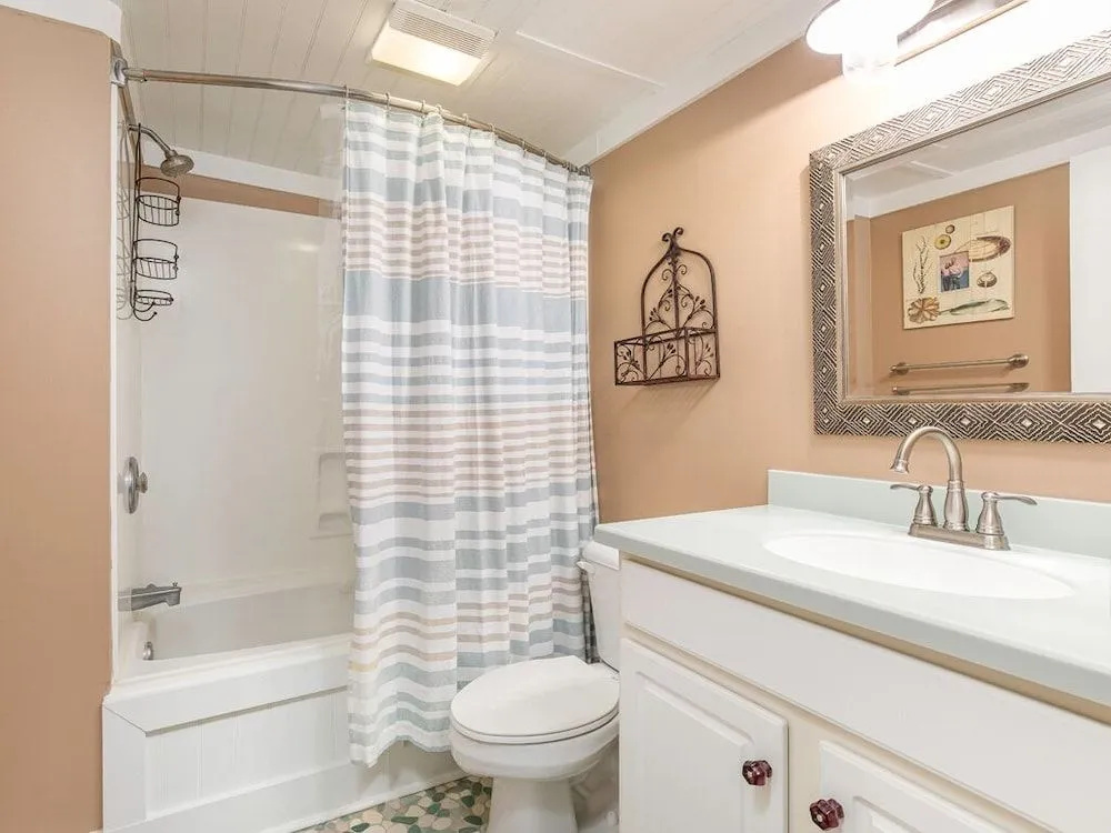 Mellow Yellow by Tybee Vacation Rentals