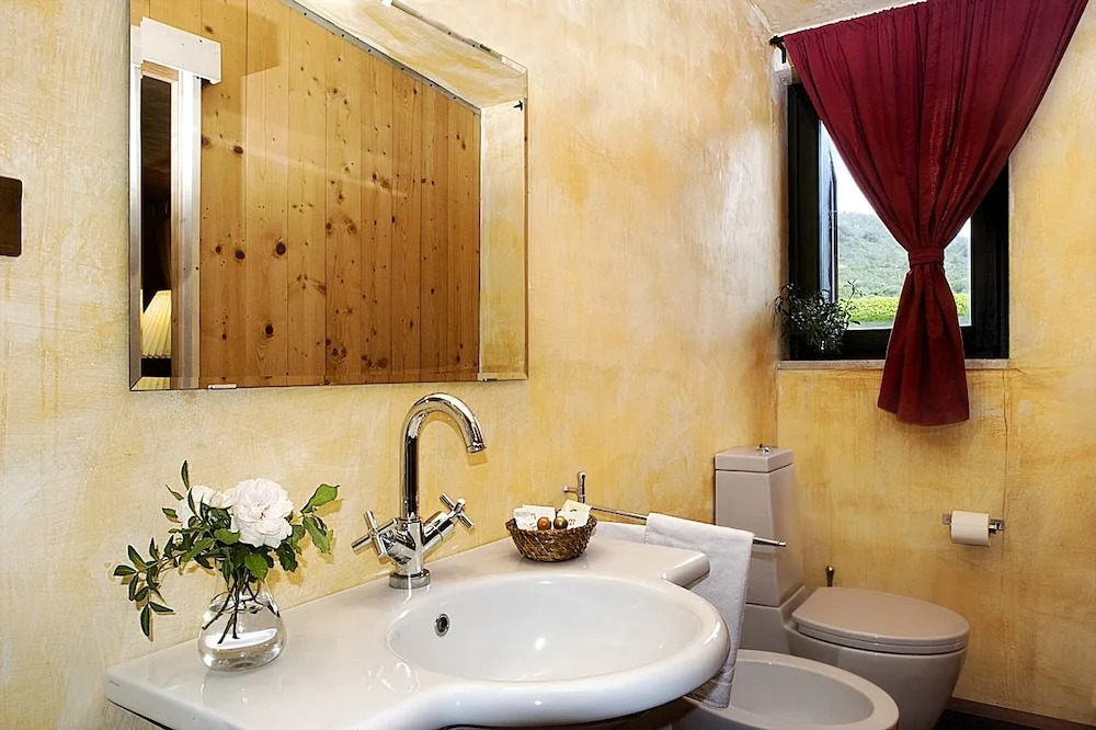 L'Isola Di Rosa - Relais & Hotel di Charme