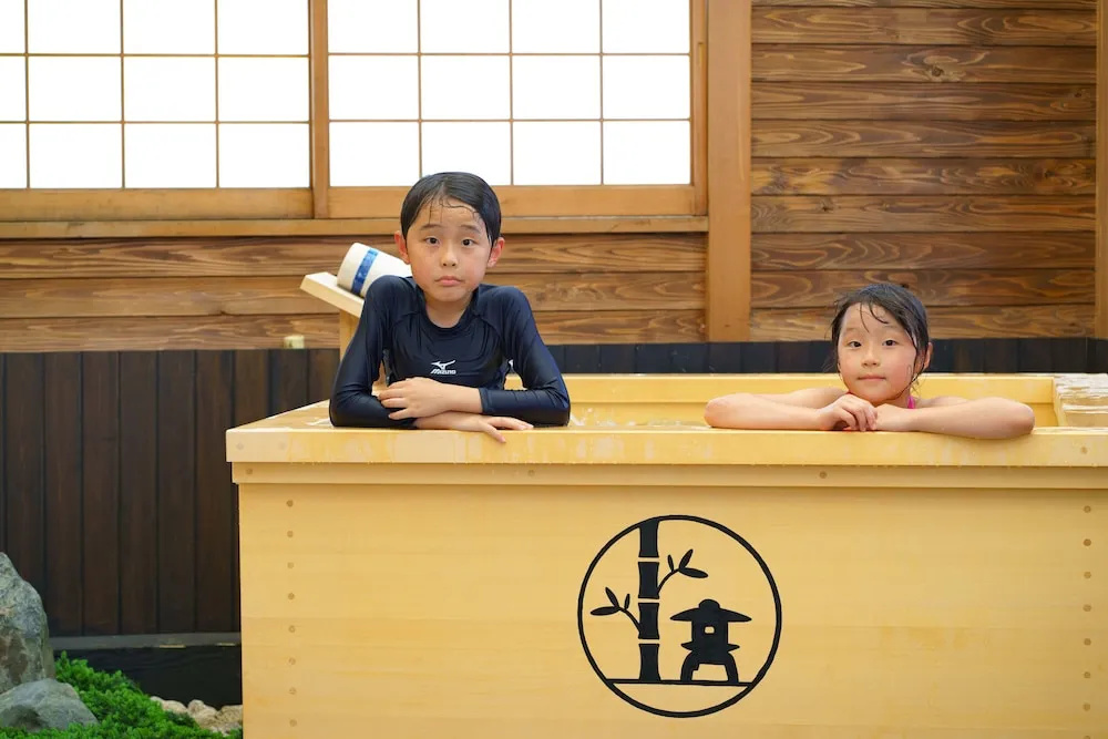 KONJAKUSO Osaka Shinsaibashi "TARUKAISEN" Rooftop SPA