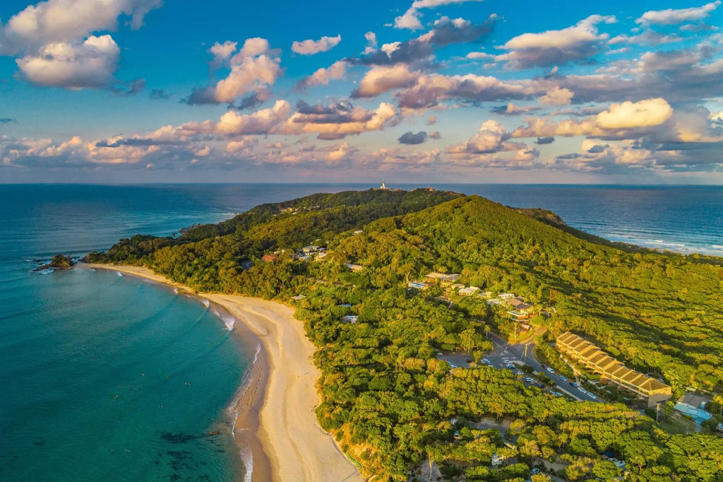 11 James Cook Apartments - w. pool & beach access