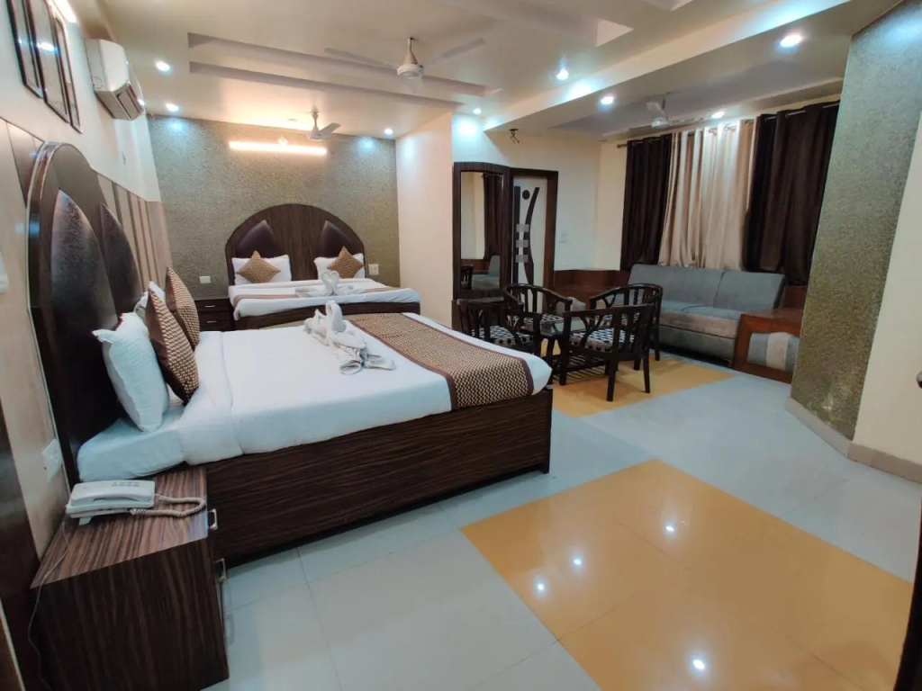 OYO 19453 Hotel Holy Basil
