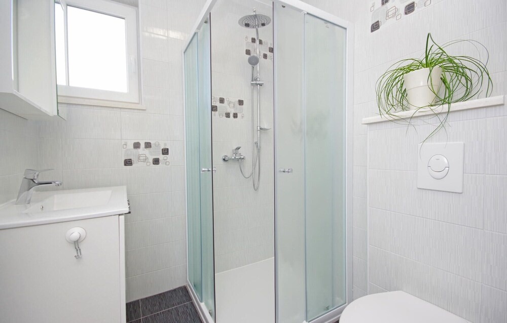 Amazing Home in Drvenik With Wifi and 3 Bedrooms