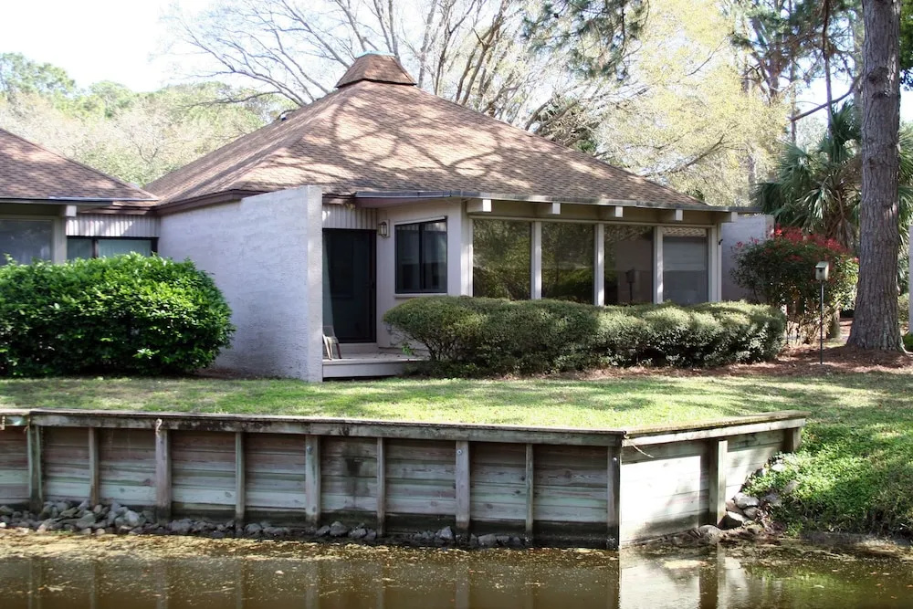 Fairwood Villa 159 by RedAwning
