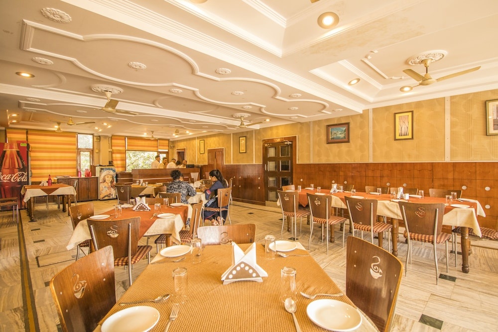WOW STAYZ2 Hotel Jahanvi Dale