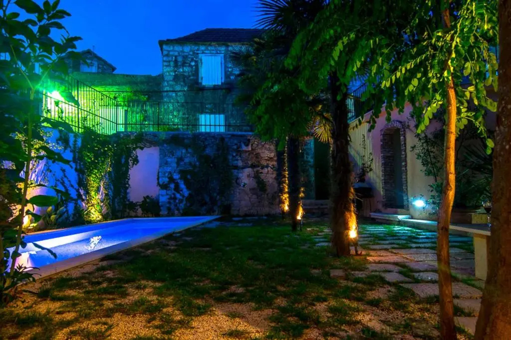 Villa Potoka Palace 4 Bedroom Villa Central And Private Setting