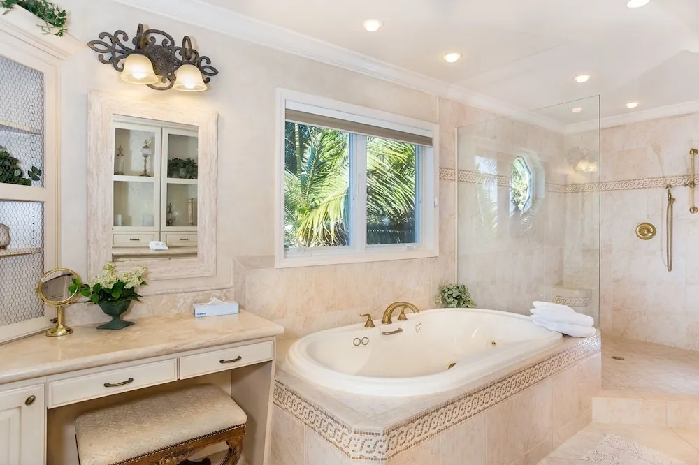 Aloha Baby- 5 Bedroom Luxury Pool Home! home