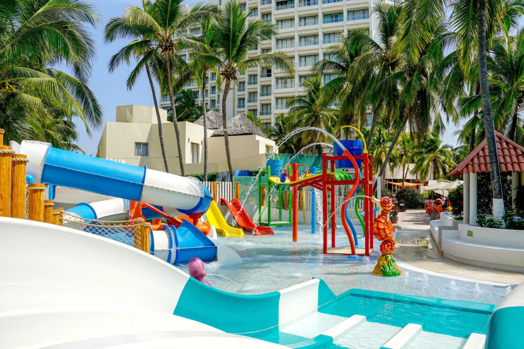 Sunscape Dorado Pacifico Ixtapa Resort & Spa- All Inclusive