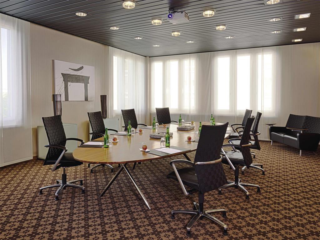 Mövenpick Hotel Zurich Airport