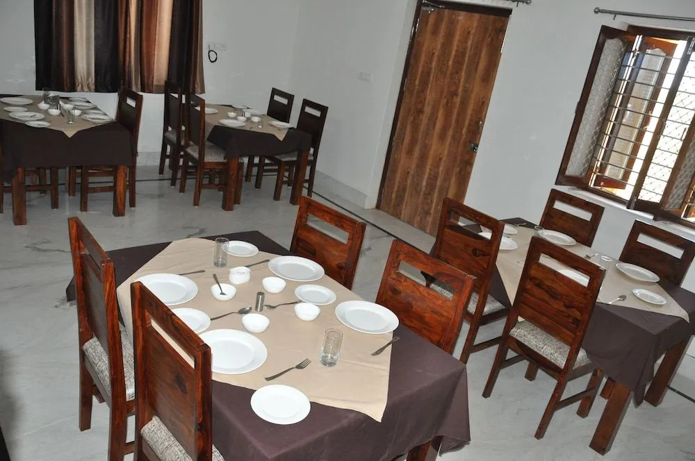 Sartaj Hotel