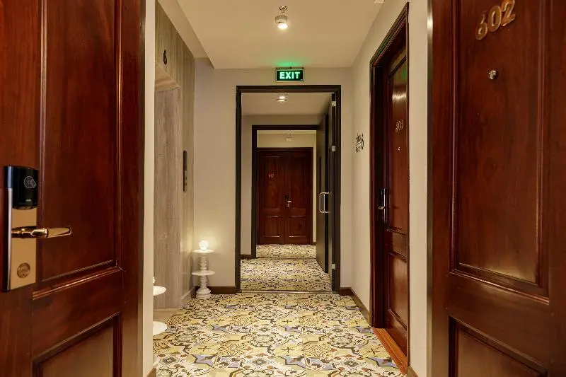 Super OYO Capital O 1169 Le Grand Hanoi Hotel - The Charm